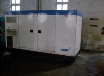 双鸭山康明斯150kw大型柴油二手发电机组
